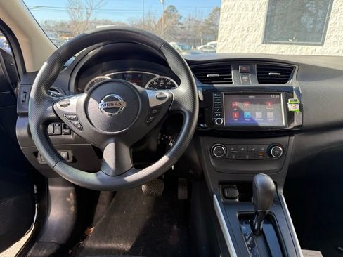 Used 2019 Nissan Sentra S image 7