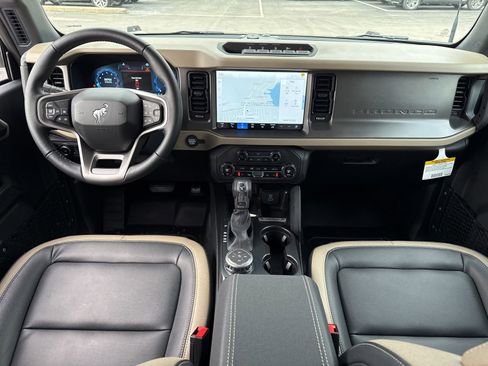 New 2025 Ford Bronco Big Bend w/ Black Diamond Package AWD/4WD image 8
