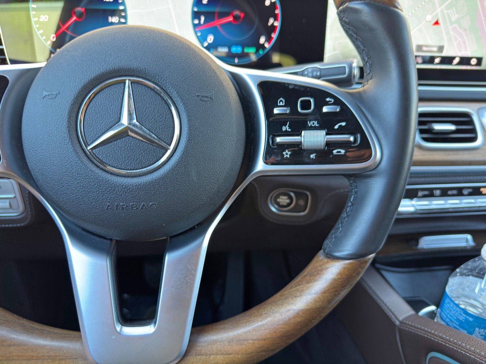 Used 2022 Mercedes-Benz GLE 450 4MATIC w/ AMG Line Exterior image 26