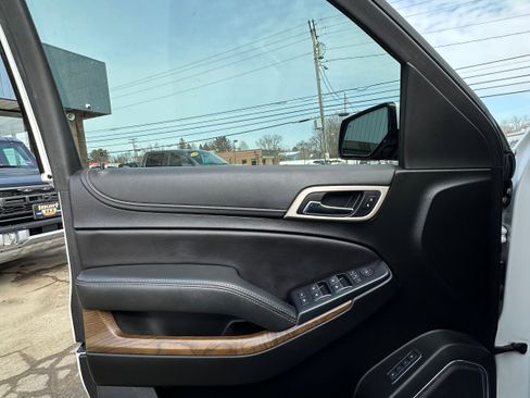 Used 2019 GMC Yukon Denali w/ Denali Ultimate Package AWD/4WD image 10