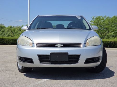Used 2011 Chevrolet Impala LTZ FWD image 10