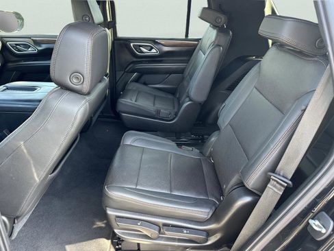 Used 2021 Chevrolet Tahoe High Country w/ Premium Package RWD image 19