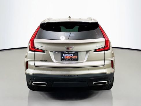 Used 2024 Cadillac XT4 Premium Luxury w/ Technology Package image 7