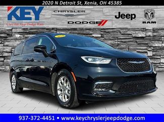 Used 2024 Chrysler Pacifica Touring-L FWD video 1
