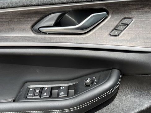 New 2026 Jeep Grand Cherokee Limited AWD/4WD image 17