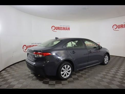 Used 2023 Toyota Corolla LE w/ Carpet Mat Package (TMS) FWD image 11