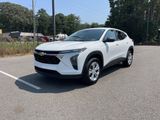 Used 2025 Chevrolet Trax LS image 2