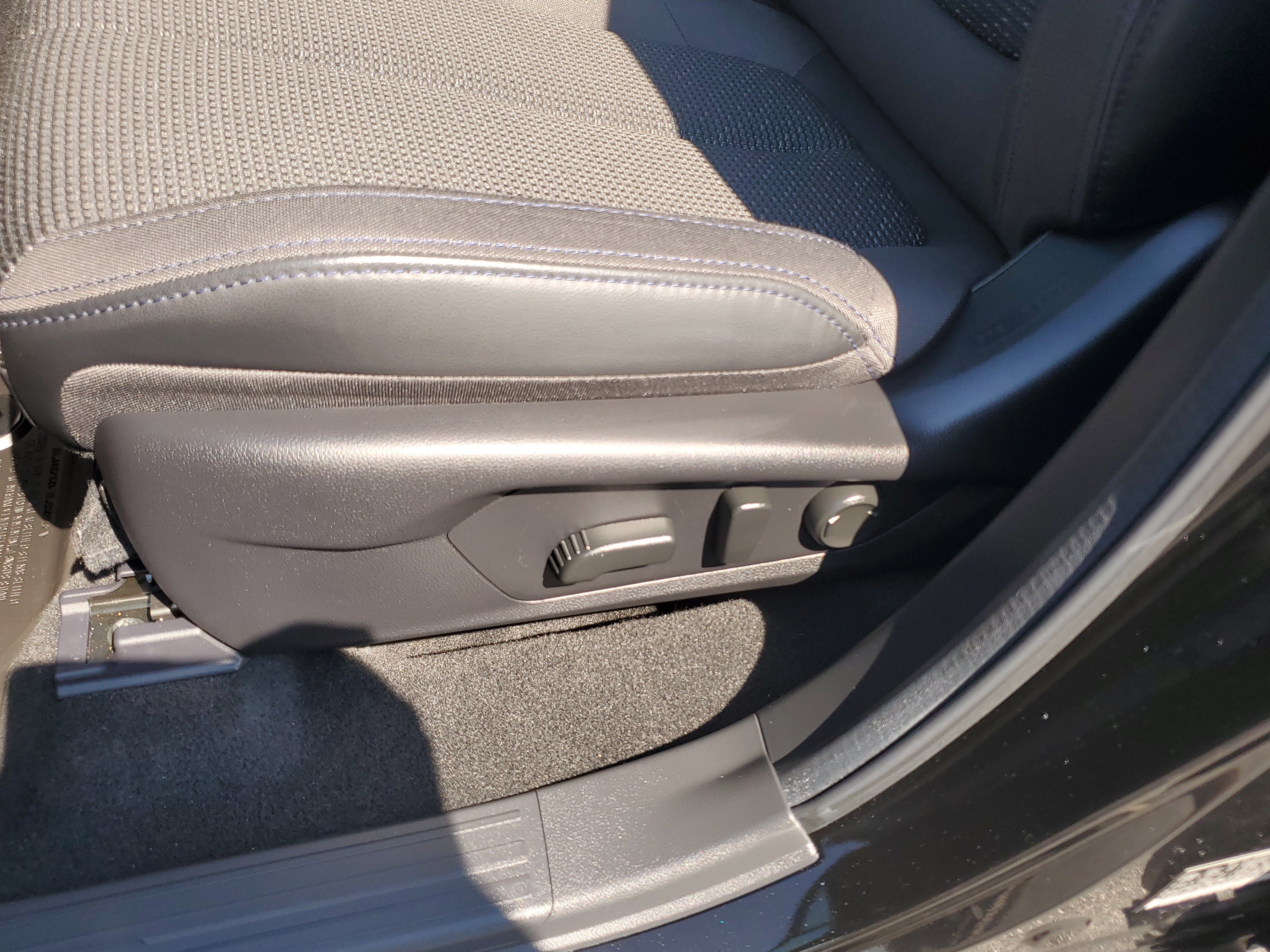 Certified 2026 Subaru Forester Premium w/ Base/Premium Plus Package AWD/4WD image 15