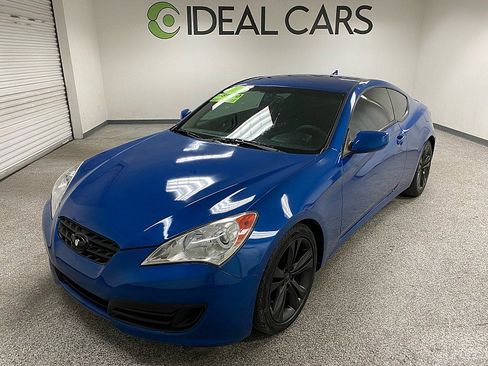 Used 2012 Hyundai Genesis 2.0T image 1