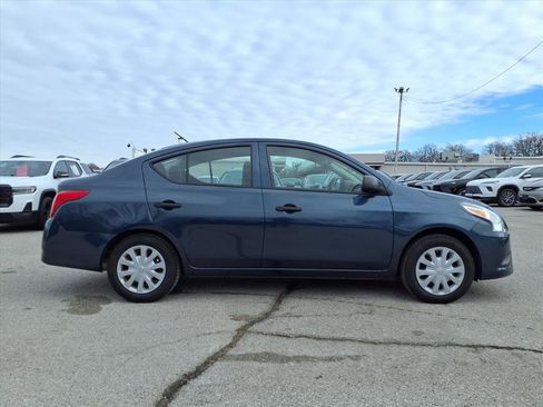 Used 2015 Nissan Versa S image 28