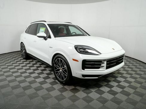 New 2026 Porsche Cayenne AWD image 29