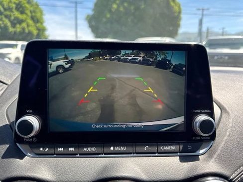 Used 2022 Nissan Sentra SV FWD image 23