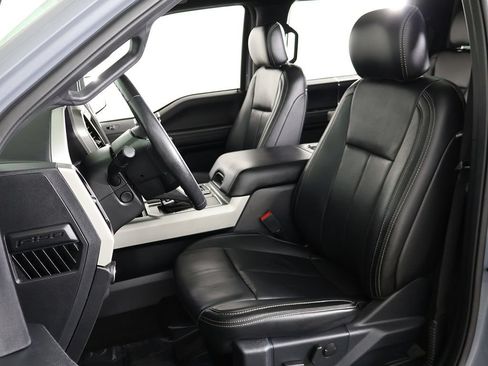 Used 2020 Ford F150 Lariat w/ Equipment Group 502A Luxury AWD/4WD image 31