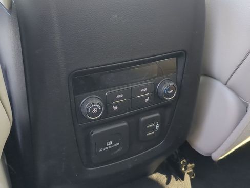 Used 2023 Buick Enclave Avenir w/ Avenir Technology Package image 22