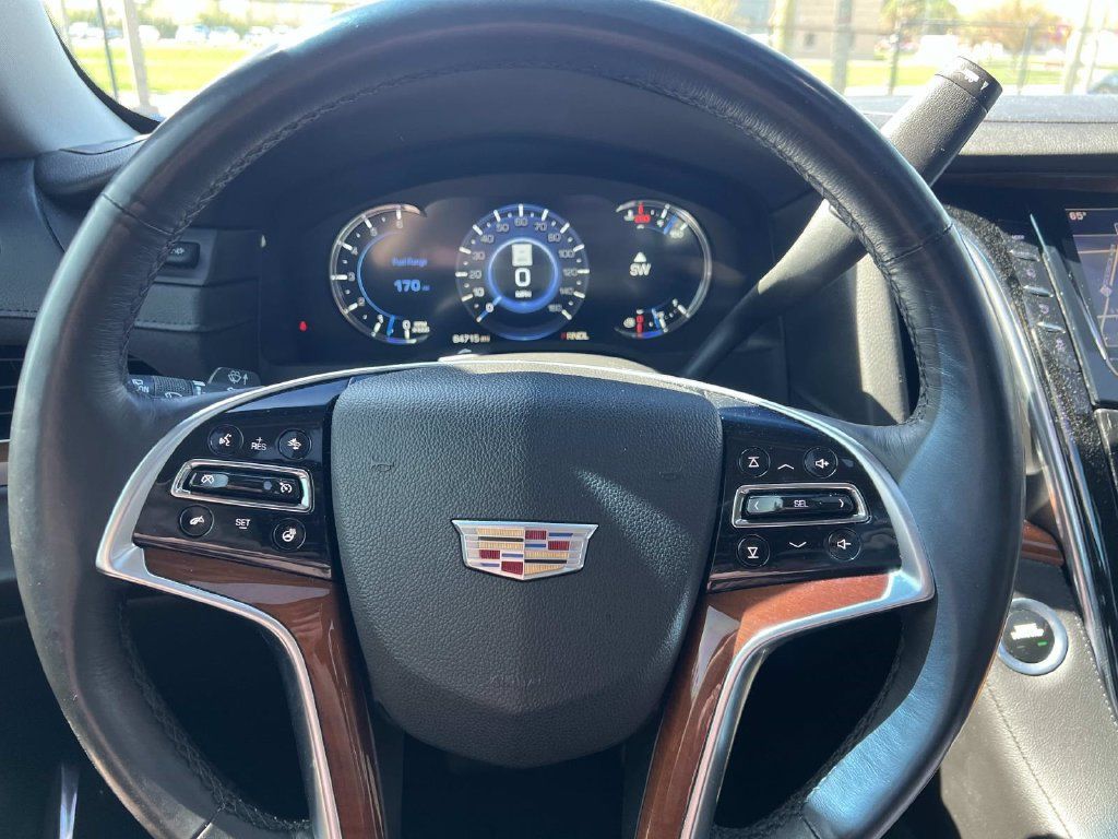 Used 2017 Cadillac Escalade Premium Luxury AWD/4WD image 19