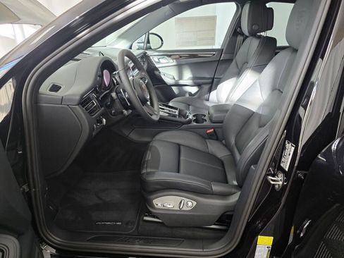 New 2026 Porsche Macan image 14