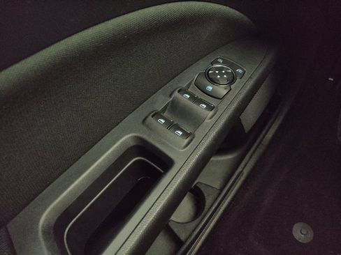 Used 2019 Ford Fusion SE FWD image 27