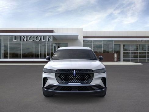 New 2026 Lincoln Nautilus Premier image 6