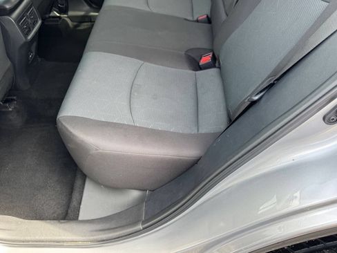 Used 2025 Toyota RAV4 XLE AWD/4WD image 12