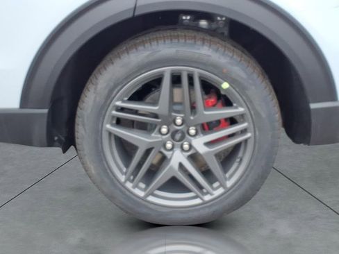 New 2026 Ford Explorer ST image 4