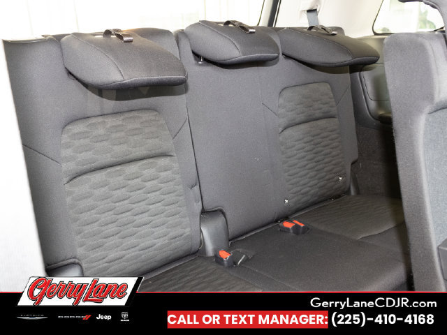 Used 2025 Nissan Pathfinder SV FWD image 15