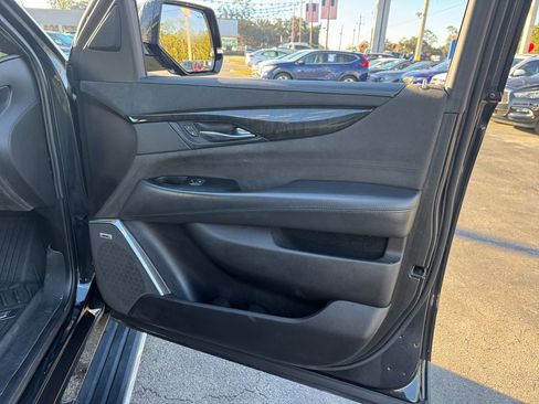 Used 2019 Cadillac Escalade Platinum image 19