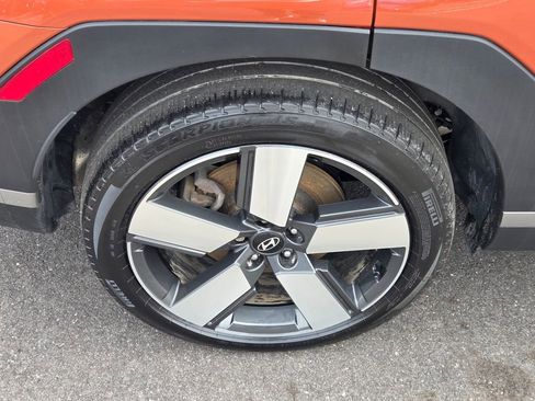 Used 2025 Hyundai Santa Fe Limited image 9