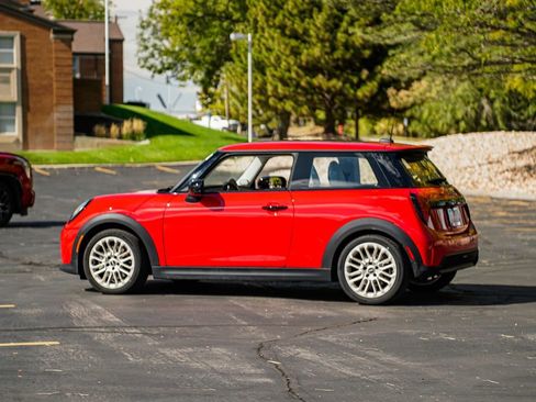 Certified 2025 MINI Cooper S image 6