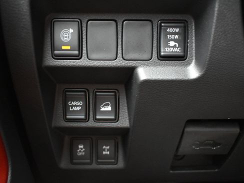 Used 2023 Nissan Frontier PRO-4X w/ Pro Convenience Package AWD/4WD image 18