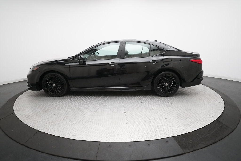 Used 2025 Toyota Camry SE FWD image 23