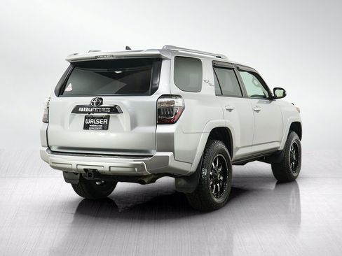 Used 2018 Toyota 4Runner TRD Off-Road Premium AWD/4WD image 5