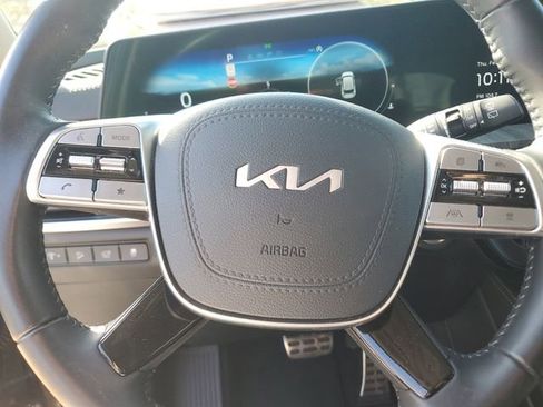 Used 2025 Kia Telluride SX image 24