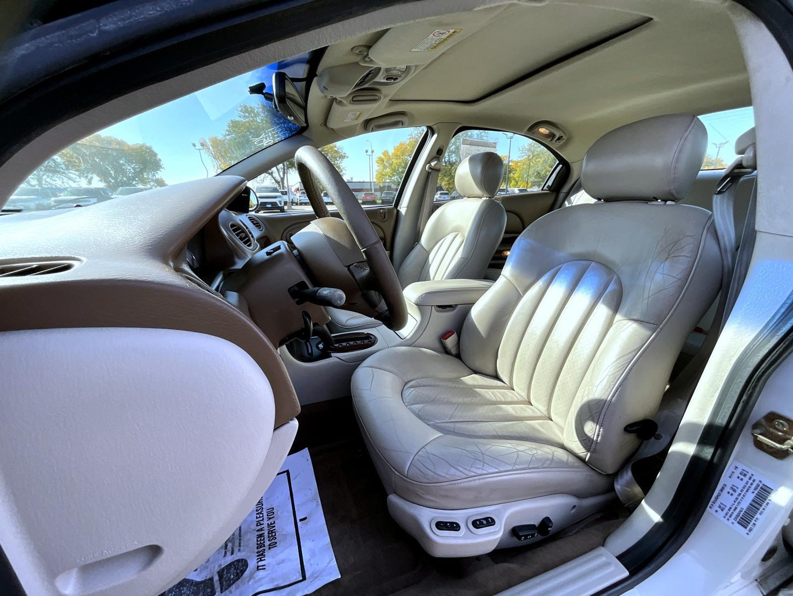 Used 1999 Chrysler LHS FWD image 12