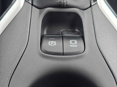 Used 2022 Toyota Corolla Cross L AWD/4WD image 30