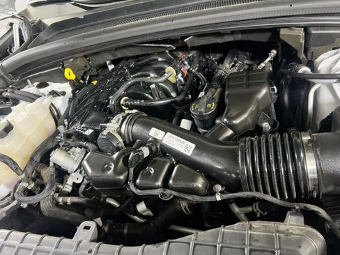 Used 2023 Jeep Grand Cherokee Altitude image 29