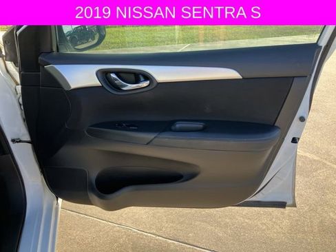 Used 2019 Nissan Sentra S image 11