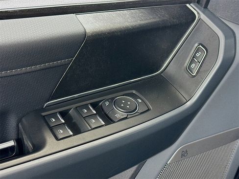 Used 2022 Ford F150 XLT w/ Equipment Group 302A High image 12