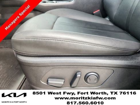 New 2025 Kia Sorento EX FWD image 17