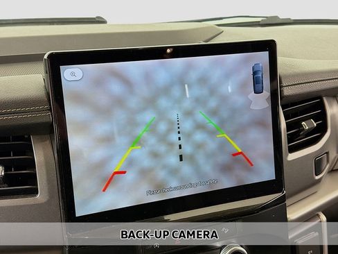 Used 2024 Ford Expedition XLT image 5