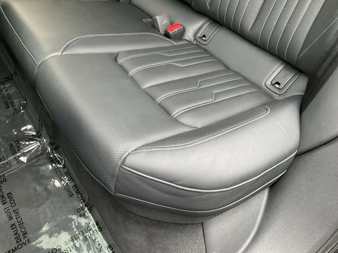 Used 2019 Audi e-tron Prestige w/ Prestige Package image 29