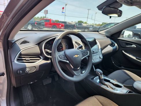 Used 2023 Chevrolet Malibu LT FWD image 23