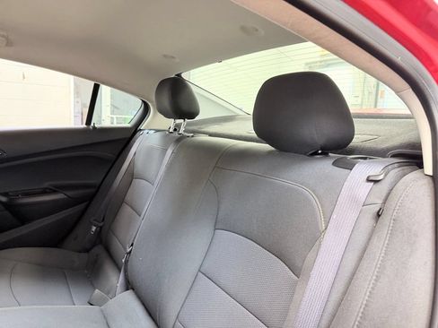 Used 2017 Chevrolet Cruze LS FWD image 22