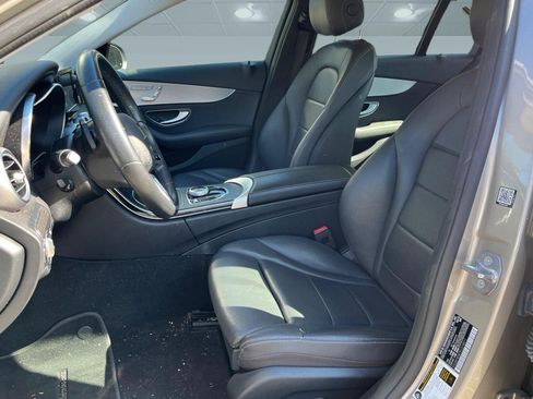 Used 2019 Mercedes-Benz C 300 Sedan image 3