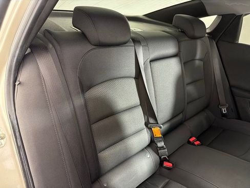 Used 2016 Chevrolet Malibu LT image 20