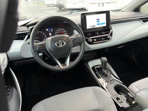 Used 2025 Toyota Corolla SE FWD image 18