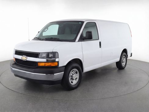 Used 2024 Chevrolet Express 3500 LT w/ LT Preferred Equipment Group image 3