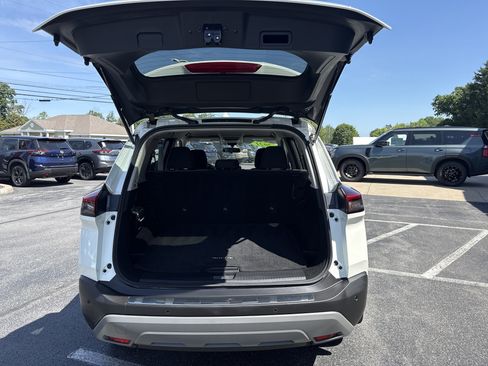 Used 2021 Nissan Rogue SV AWD/4WD image 13