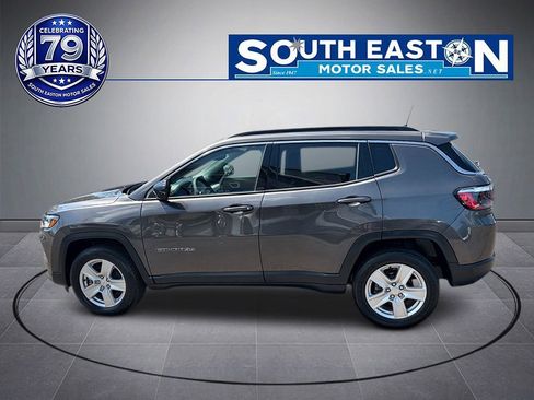Used 2022 Jeep Compass Latitude image 8