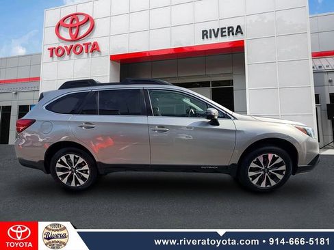 Used 2017 Subaru Outback 3.6R Limited AWD/4WD image 4