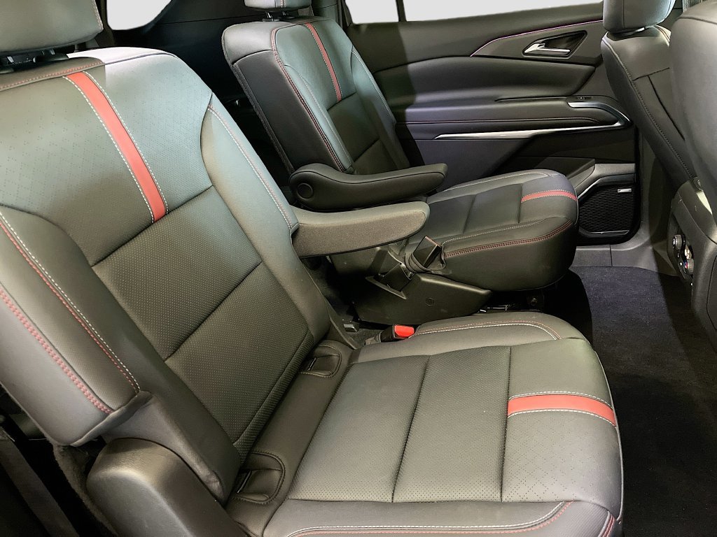 Used 2024 Chevrolet Traverse RS AWD/4WD image 31